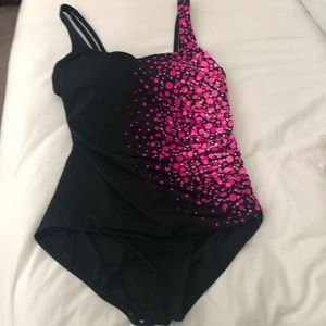 Reebok 1 piece swimsuit, pink and black